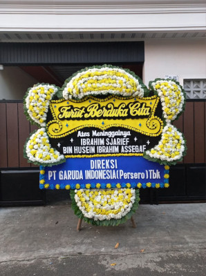 Papan Bunga Duka di Tanah Patah